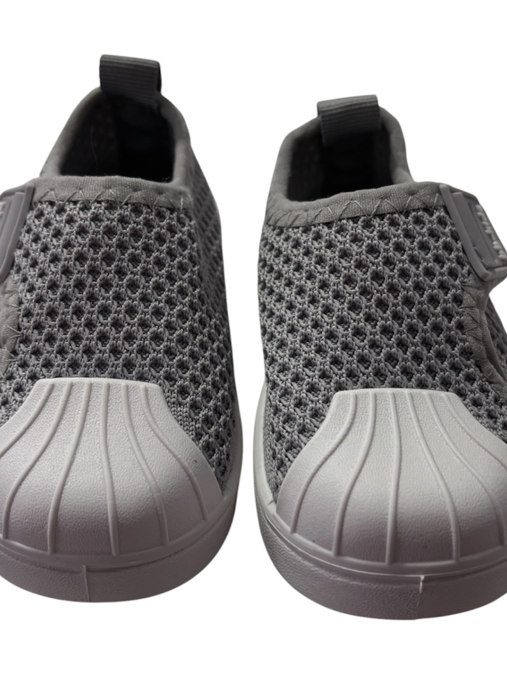 Kids Slip-On Mesh Sneakers size 7.5 toddler